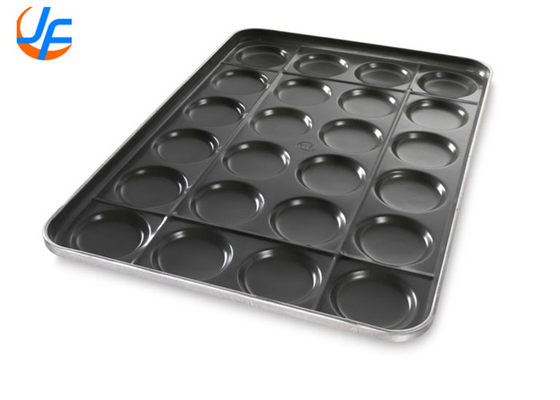 RK Bakeware China Foodservice 42495 Chicago Metallic Aluminized Steel 24 Mold 1,95 oz.